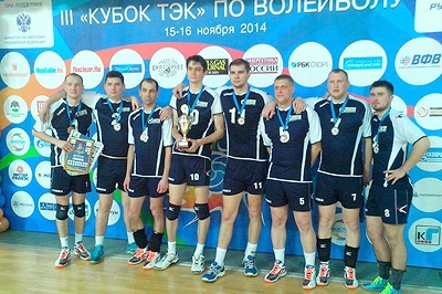 Волейбольная команда йошкар-олинских газовых компаний  успешно дебютировала в общероссийском турнире